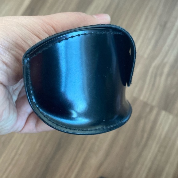 Fendi Sunglasses Case preowned - Picture 4 of 8